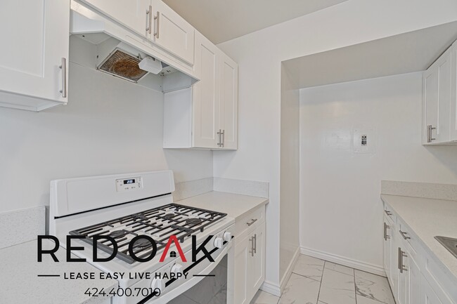 Building Photo - Serene One Bedroom with a Beautiful Kitche...