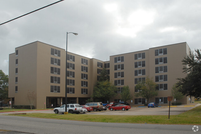 Building Photo - Raintree Tower