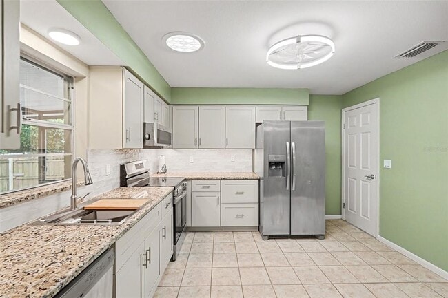Building Photo - 17703 Cranbrook Dr
