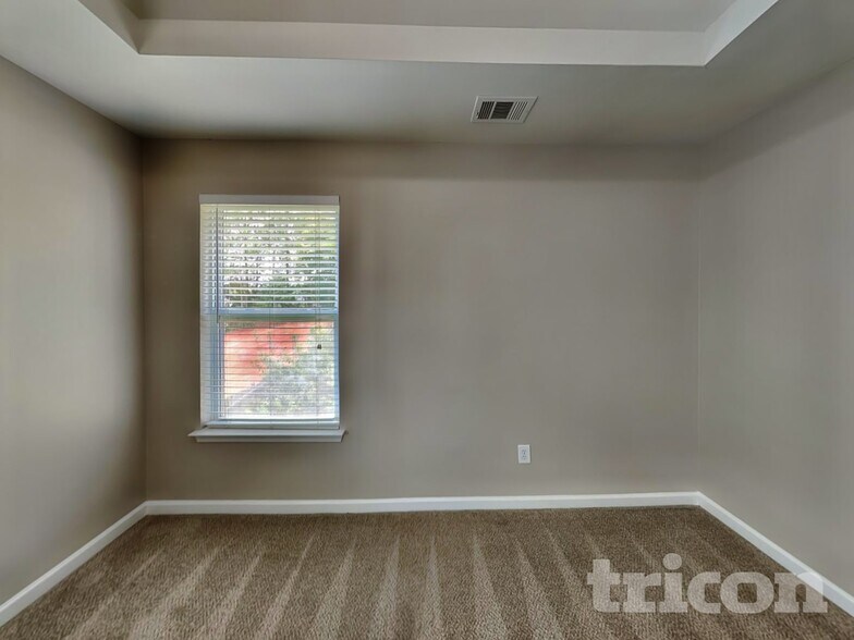 Building Photo - 3131 Berthas Overlook