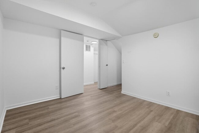 Building Photo - 3802 Parkwood St