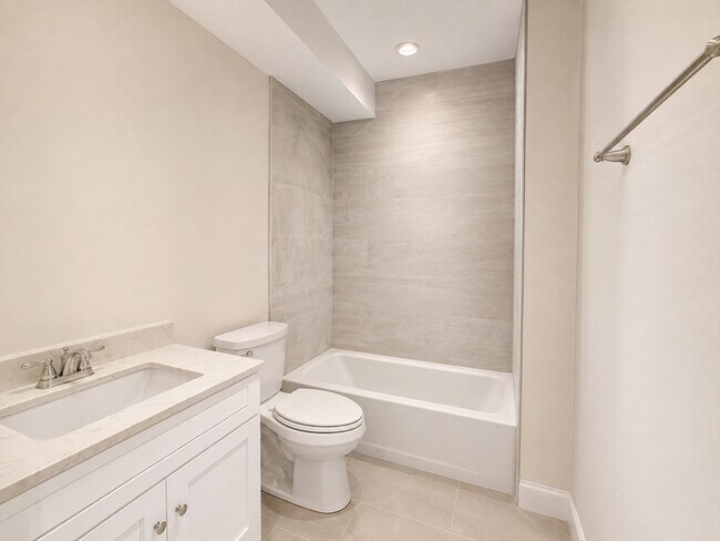 Building Photo - 36 Champney St