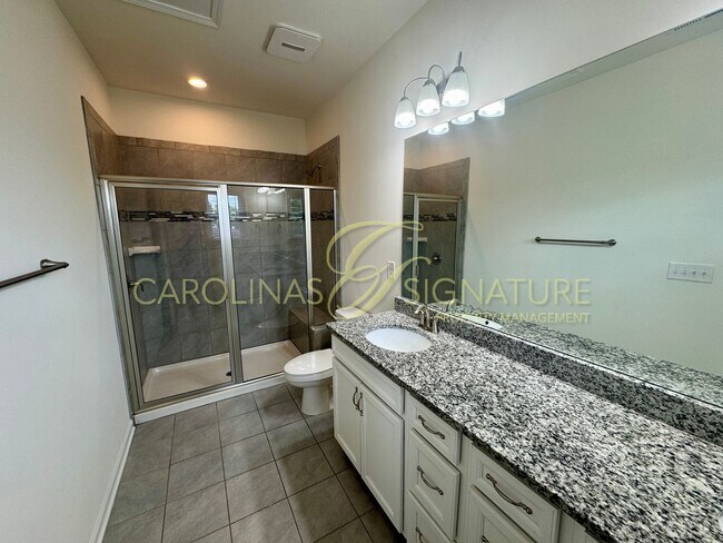 Building Photo - Fantastic 3BR/2.5BA Townhome located in The Elm at Stonecrest