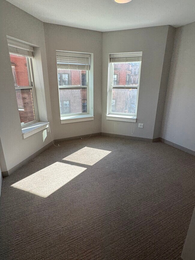 Building Photo - 100 Hemenway St