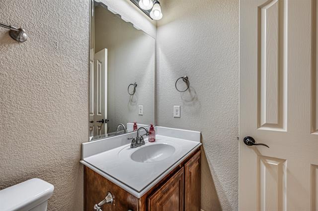 Building Photo - 6625 Thistle Wood Dr