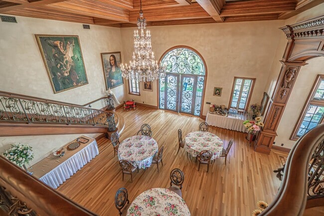 Building Photo - Private 5 Bedroom Estate for Rent in Santa...