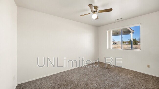 Building Photo - 7616 E Horseshoe Ln