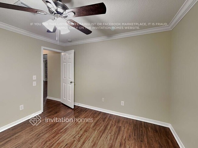 Building Photo - 6647 Clair Shore Dr