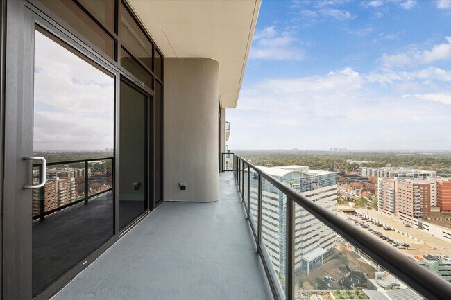 Building Photo - 9757 Katy Fwy