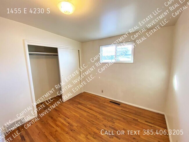 Building Photo - 1455 E 4230 S
