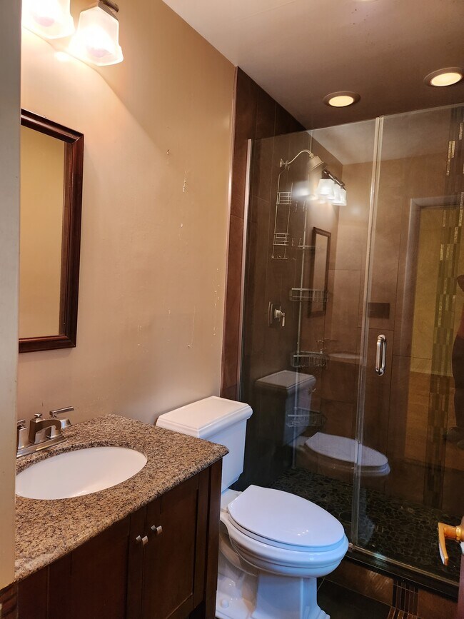 Building Photo - 13231 Lenfant Dr