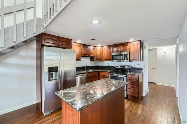 Building Photo - 608 Pheasant View Dr