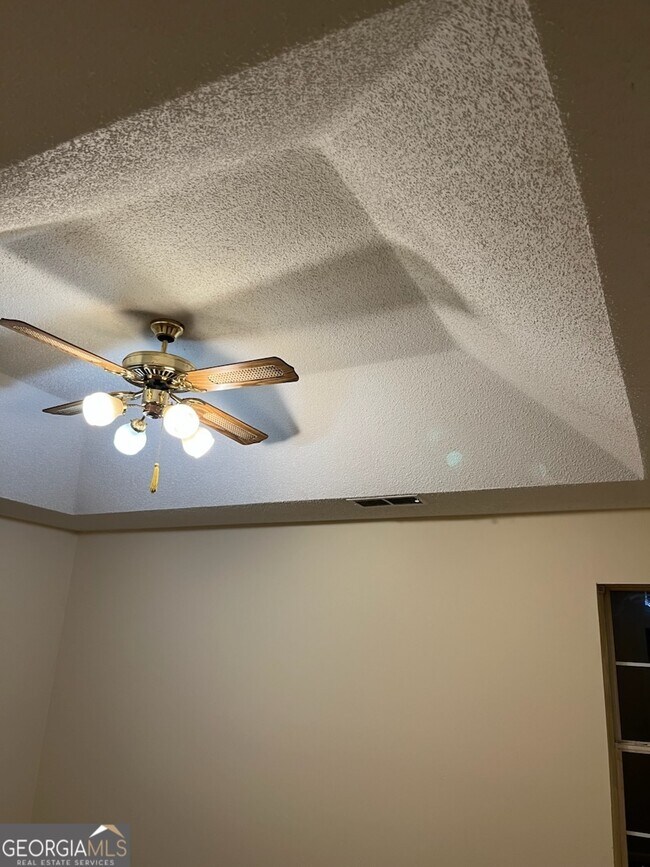 Building Photo - 713 Kilkenny Cir