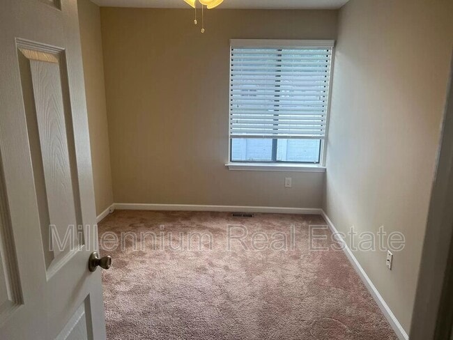 Building Photo - 50432 Bay Run S