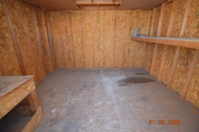 Building Photo - 716 Easy St