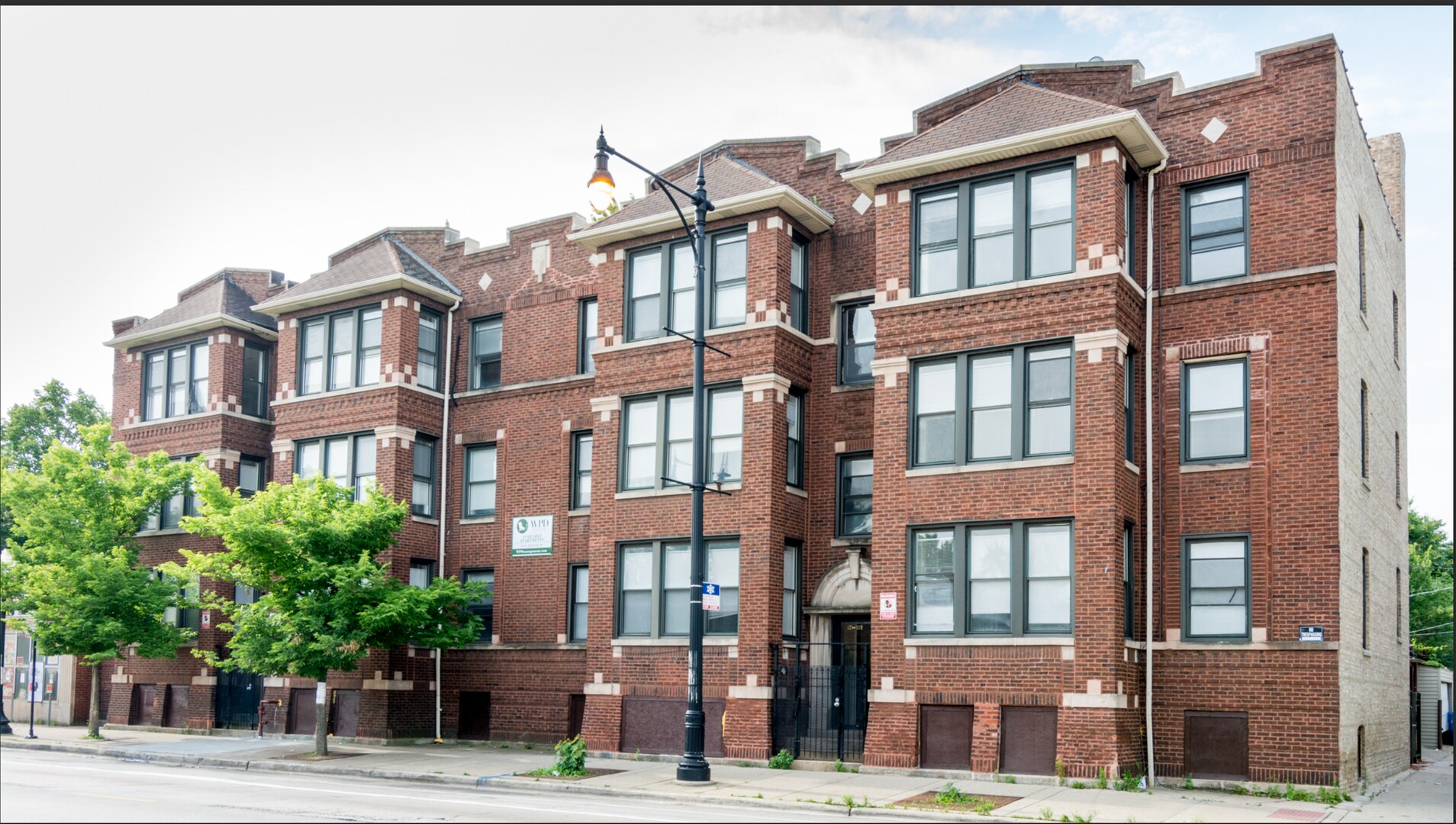 Building Photo - 121 E 71st St