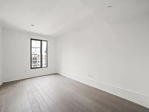 Building Photo - 429 Kent Ave