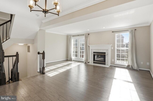 Building Photo - 12831 Silvia Loop