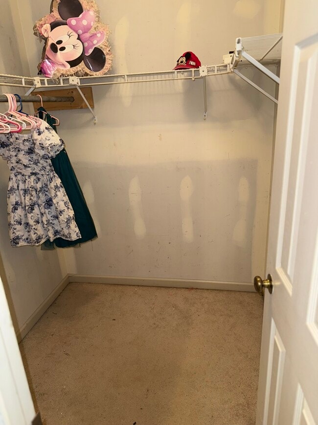 Building Photo - 945 Keys Ferry Rd