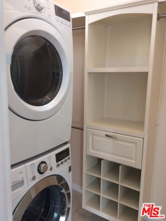 Building Photo - 1348 S Curson Ave