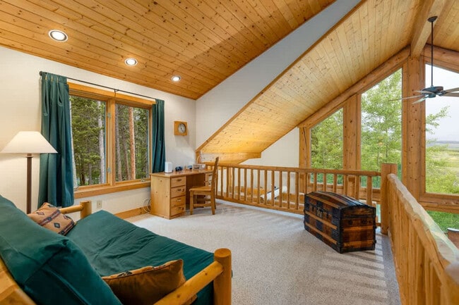 Building Photo - 929 American Way