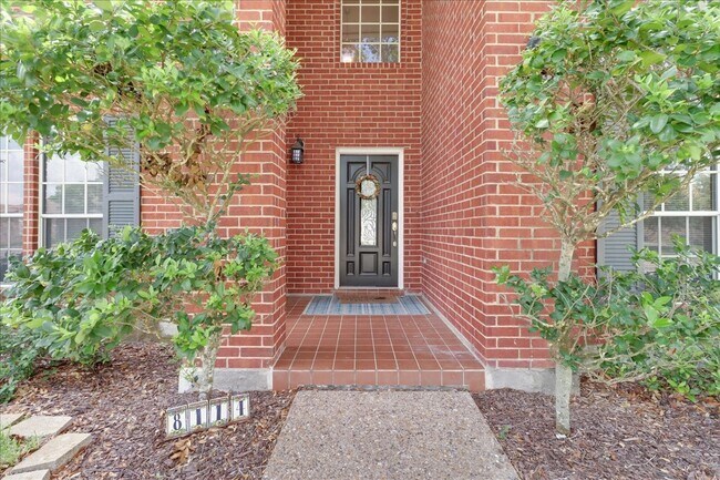 Building Photo - 8114 Etienne Dr