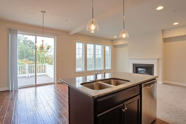 Building Photo - TOWNHOME AVAILABLE IN THE CHARTER HOMES - DEER RUN COMMONS