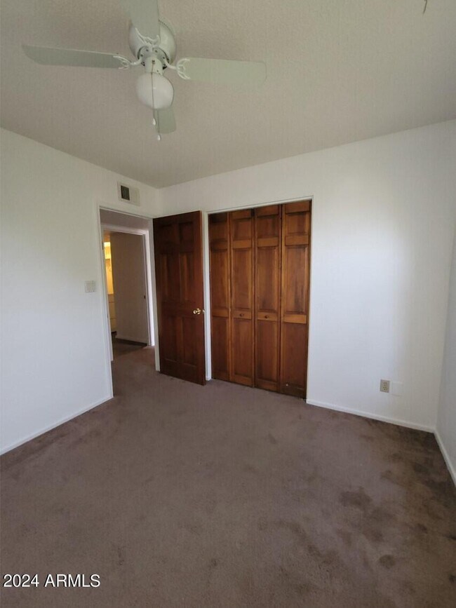 Building Photo - 1341 W Shannon St