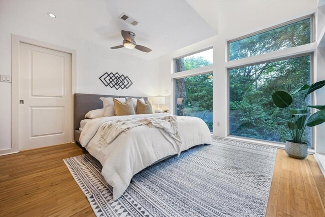 Building Photo - 133 Frederick St