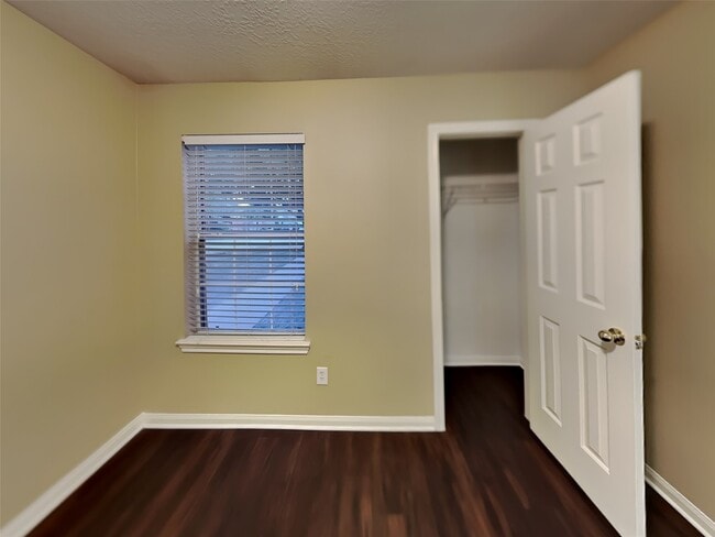 Building Photo - 17234 Valemist Ct