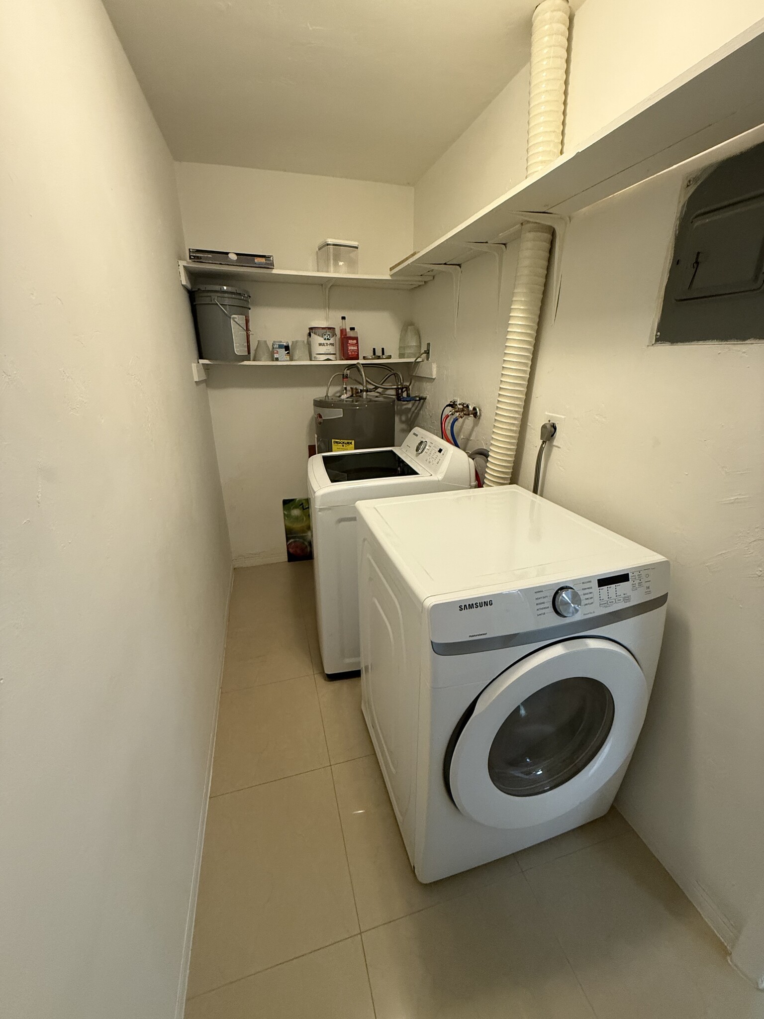 LAUNDRY: In-unit, newer Large capacity washer and dryer - 5010 SW 26th Ave