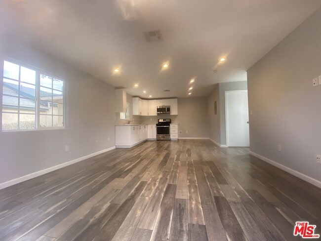 Building Photo - 8448 Fenwick St