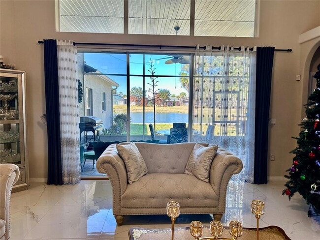 Building Photo - 1947 Fairway Loop