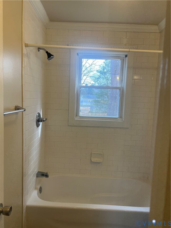 Building Photo - 14211 Bermuda Ave