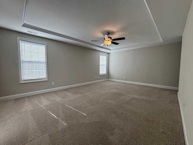 Building Photo - 28 Silk Oak Dr