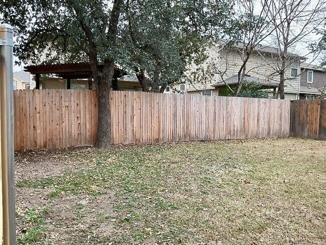 Building Photo - 8720 Blackvireo Dr