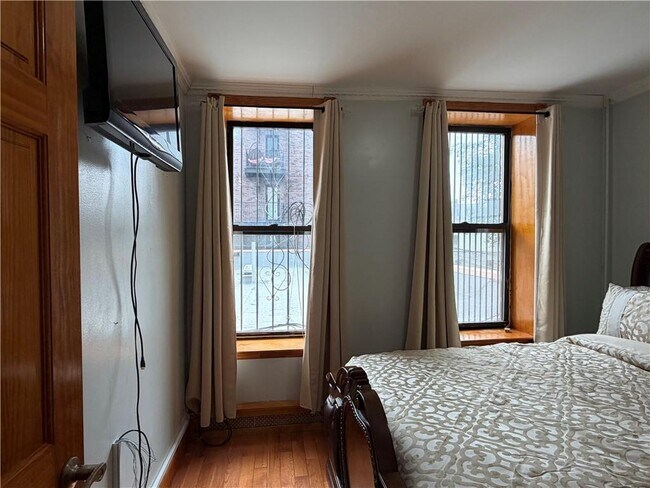 Building Photo - 400 Lefferts Ave