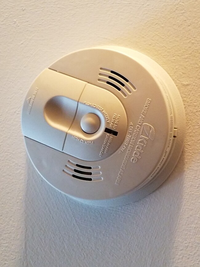 Smoke and Carbon Monoxide detector - 301 N Beauregard St