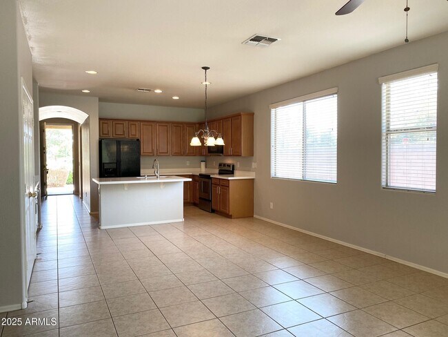 Building Photo - 1376 E Mia Ln