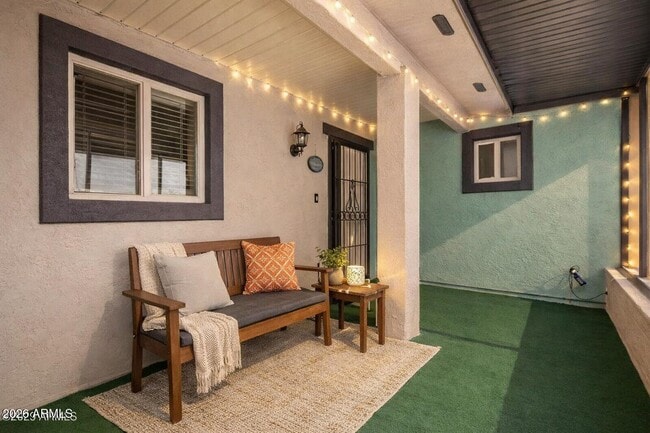 Building Photo - 6224 E Dallas St