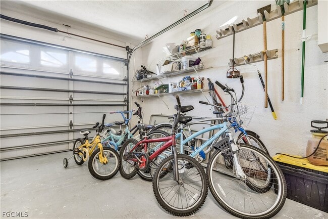 Building Photo - 428 SW 37th St