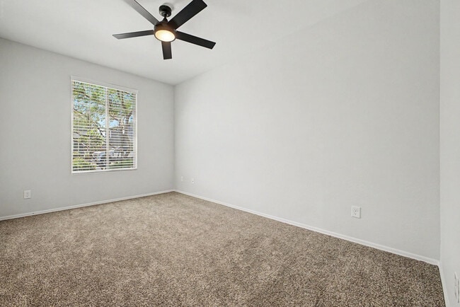 Building Photo - 7104 W Spur Dr