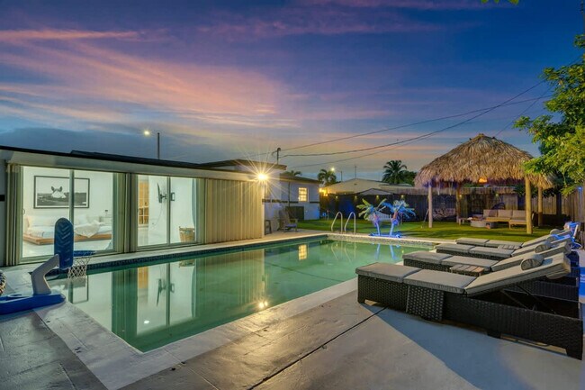 Building Photo - 18715 NW 10th Ct