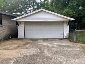 Building Photo - 1460 Snell Blvd