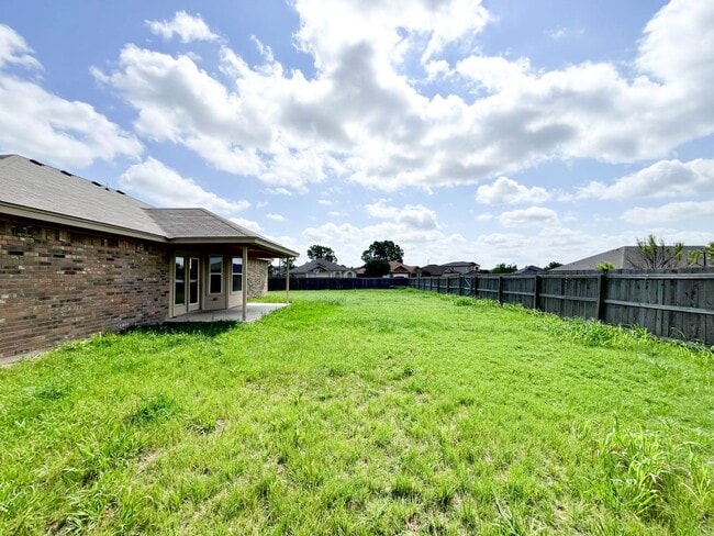 Building Photo - Available NOW!!!! This Beautiful 1 story, 4 Bedroom, 2 bath home in Killeen has a lot to offer!  ...