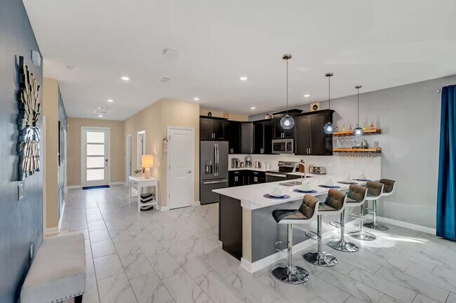 Building Photo - 9016 Sommerset Hills Dr