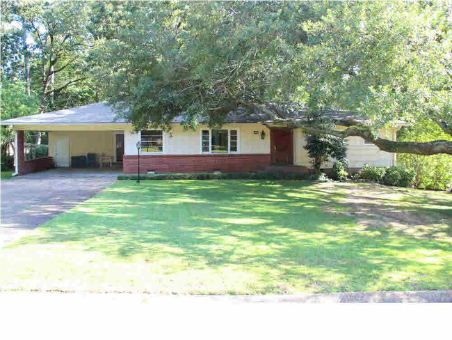 Primary Photo - 2153 Southwood Rd