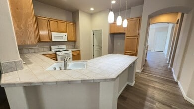 Building Photo - Charming Natomas Home