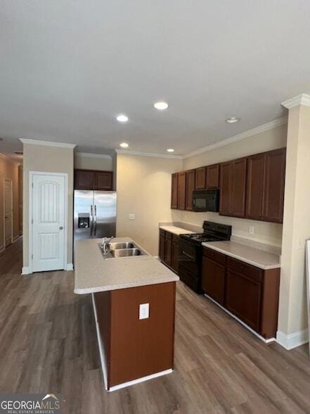 Building Photo - 2918 Hillside Pl