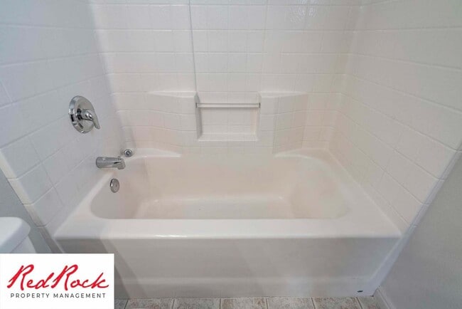 Building Photo - 3 Bed 2 Bath, 2 Car Garage with a Fully Fe...